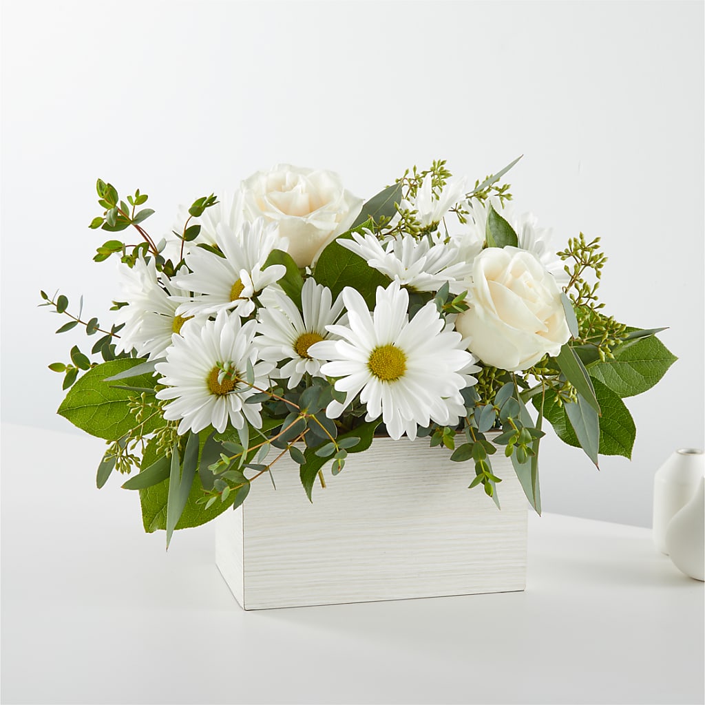 Fresh Linen Box Bouquet – Evans-king Floral, Forty Fort PA