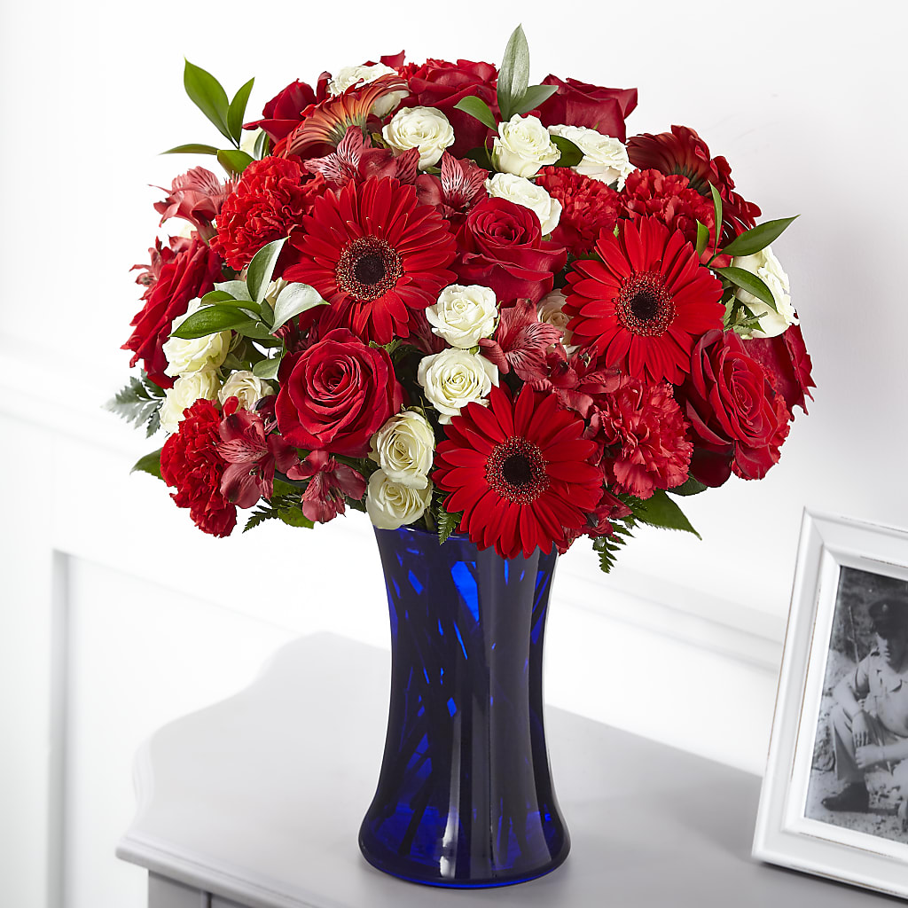 Hearts Embrace Bouquet – Evans-king Floral, Forty Fort PA