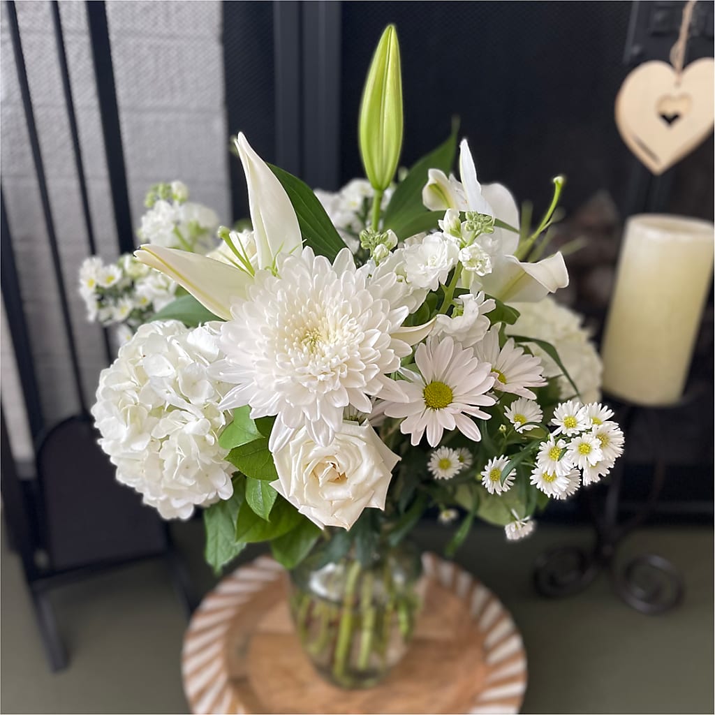 Classic Ivory – A Florist Original –  Evans-king Floral, Forty Fort PA