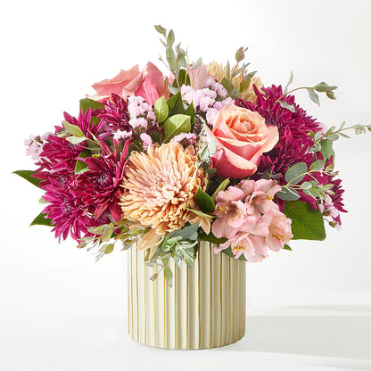 Berry Cobbler Bouquet with Ivory Vase –  Evans-king Floral, Forty Fort PA