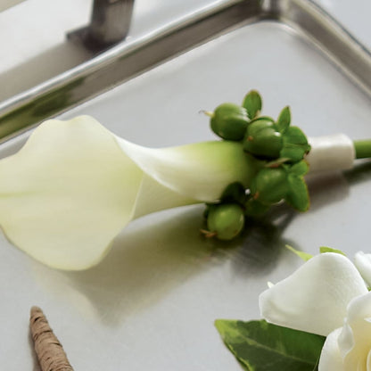 White Calla Boutonniere –  Evans-king Floral, Forty Fort PA